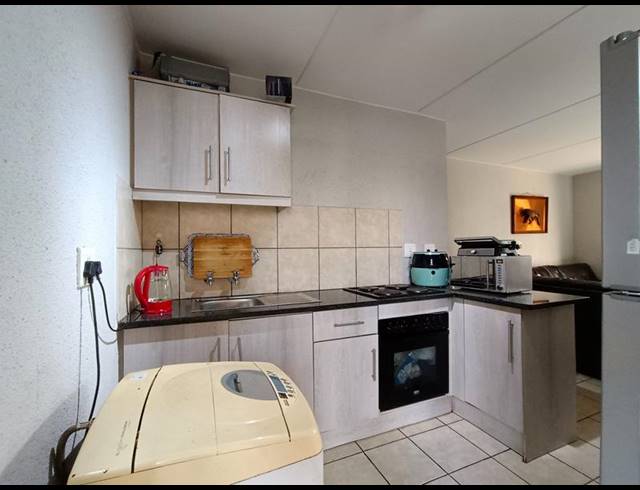 2 BEDROOM APARTMENT FOR SALE IN THE ORCHARDS